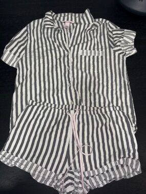 Black & White Striped Short Pajama Set - Vs